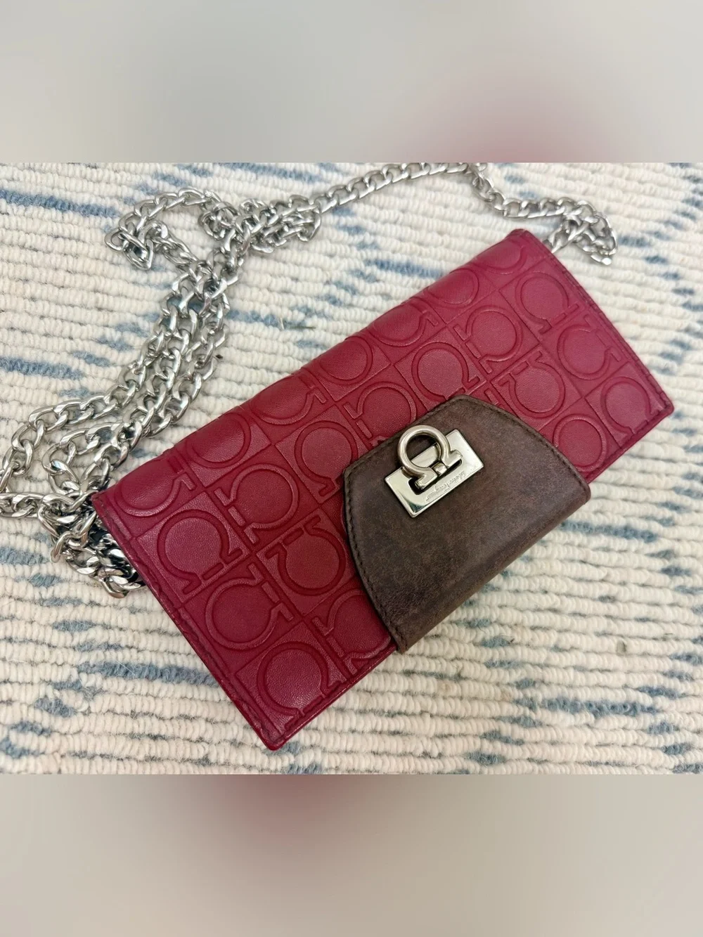 FERRAGAMO Vintage Y2K Red Monogram Embossed Leather 2-Tone Wallet W/ Chain